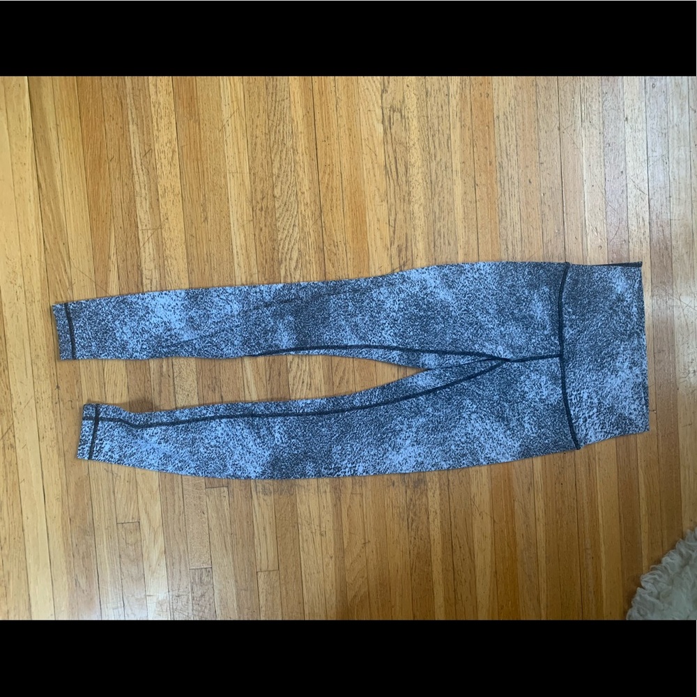 Lululemon Heathered Grey Wunder Under Leggings